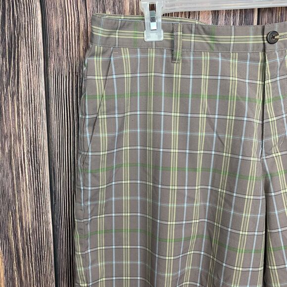Adidas Men Chino Golf Flat Front Beiwn Multicolor Plaid‎ Athletic Shorts Size 38 - Picture 3 of 9